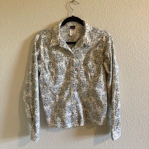 patagonia women’s button down shirt - size 10 (fits xs-s)